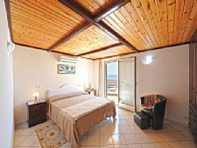 Praiano Villa 2 Bedroom Rental- Sea Views & Positano Views